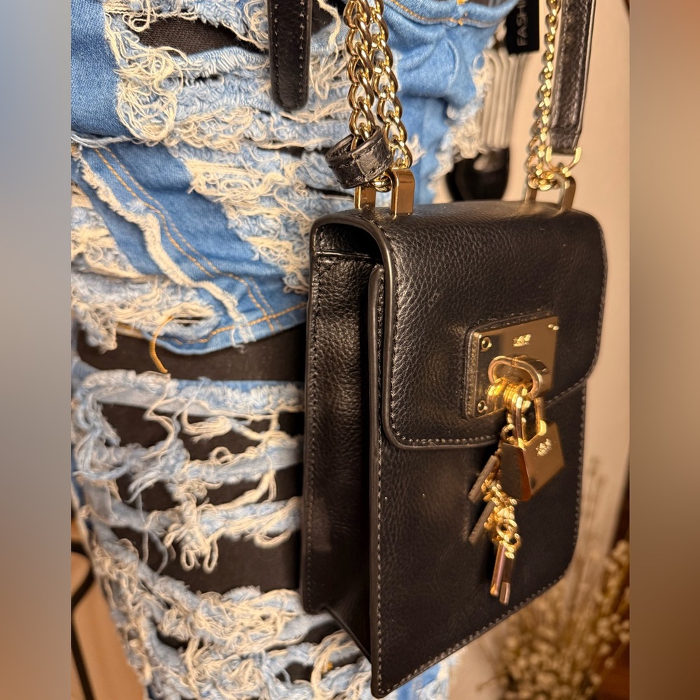 DKNY Elissa North South Crossbody Bag - Picture 4 of 7